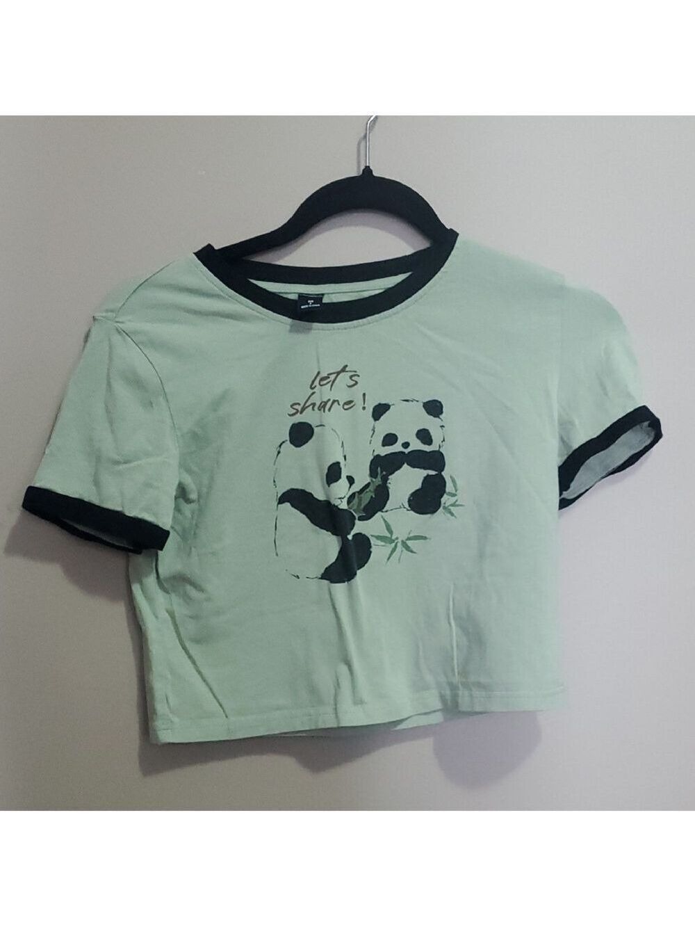 Dazy Panda Graphic T-Shirt - Green Size Small